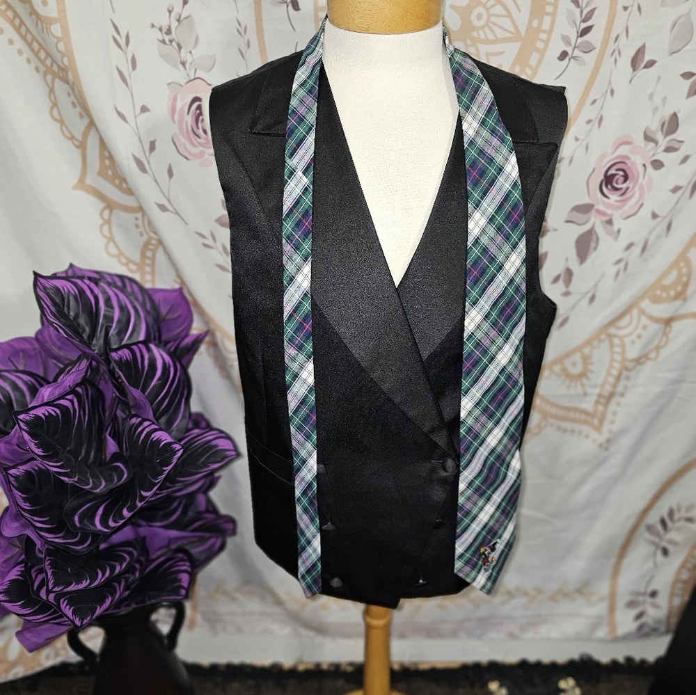 Like New Vintage Men's Mickey Mouse Plaid Tie 100% Cotton
